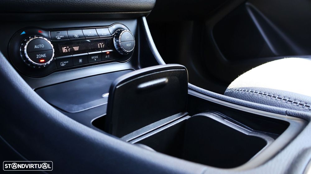 Mercedes-Benz GLA 220 d - 36