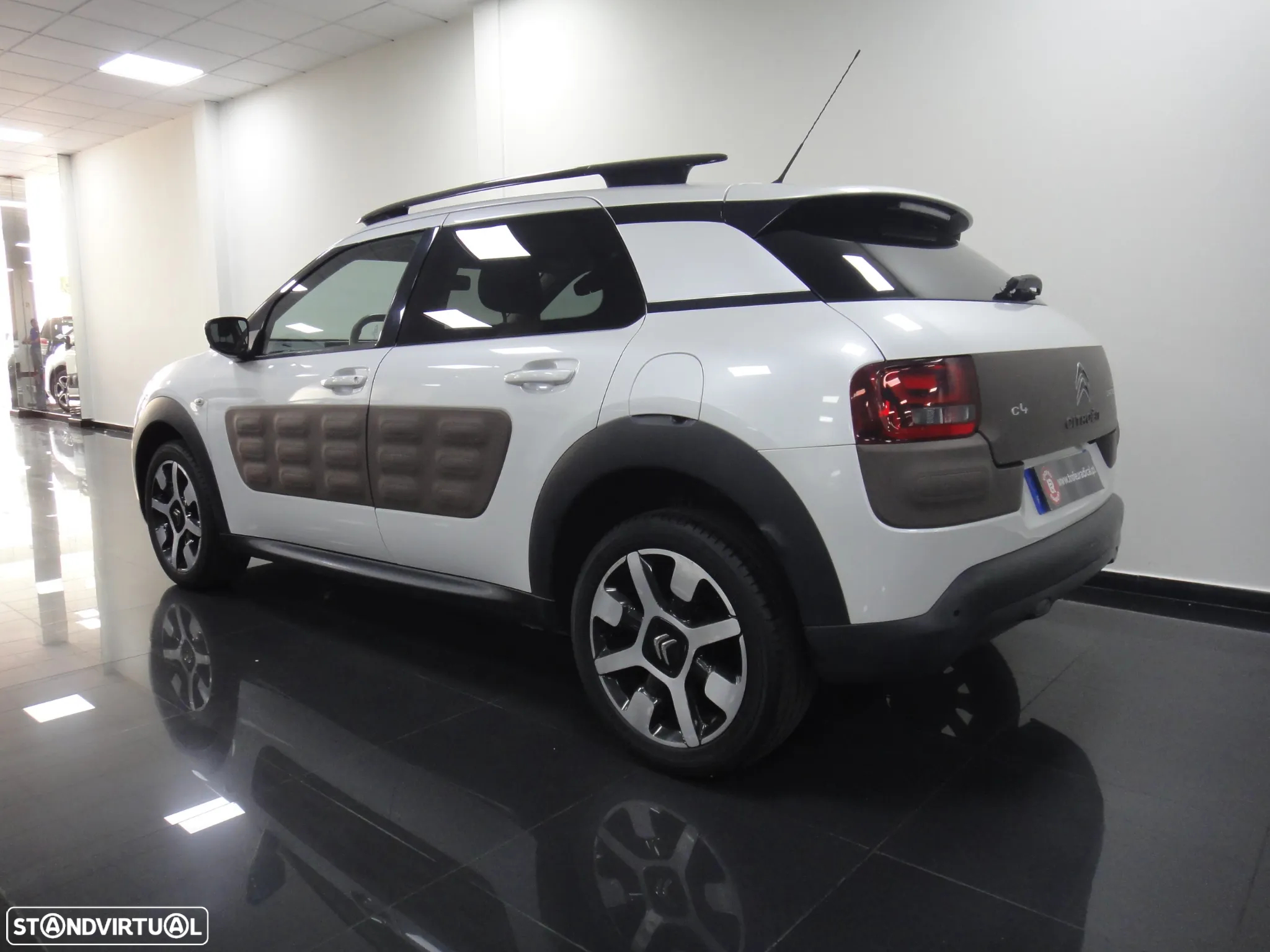 Citroën C4 Cactus 1.2 PureTech Shine - 6
