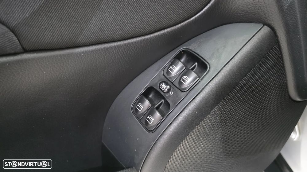Mercedes-Benz C 220 CDI Classic DPF Sport Edition - 21