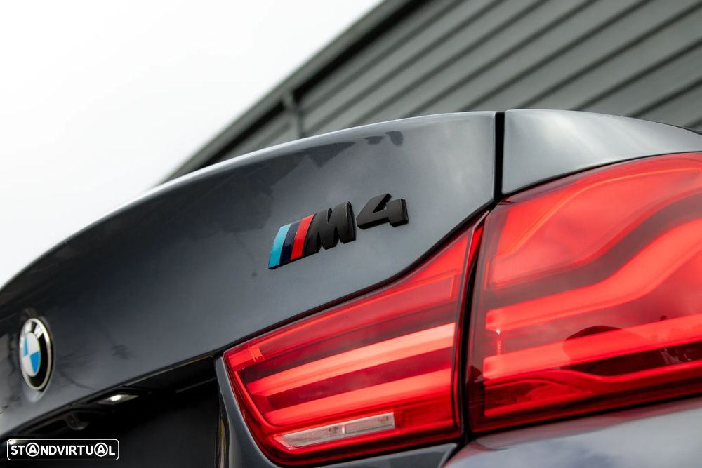 BMW M4 Coupe DKG - 24