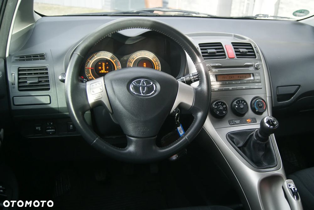 Toyota Auris 1.4 VVT-i - 12