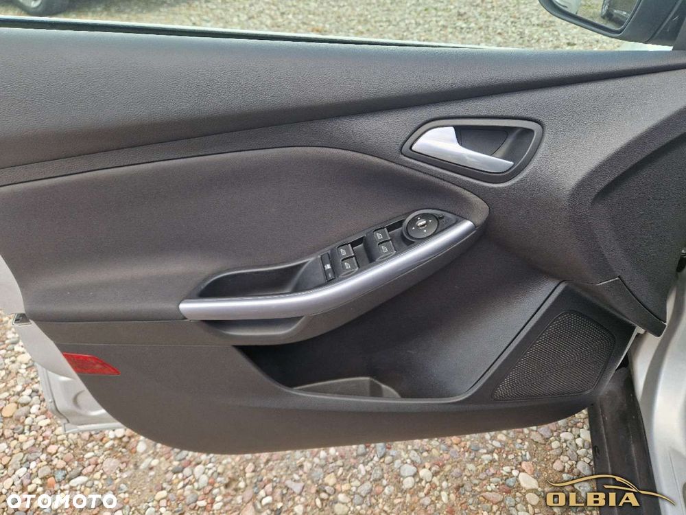 Ford Focus - 25