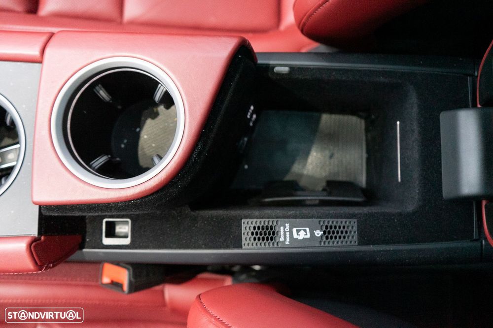 Porsche Taycan 4S - 32