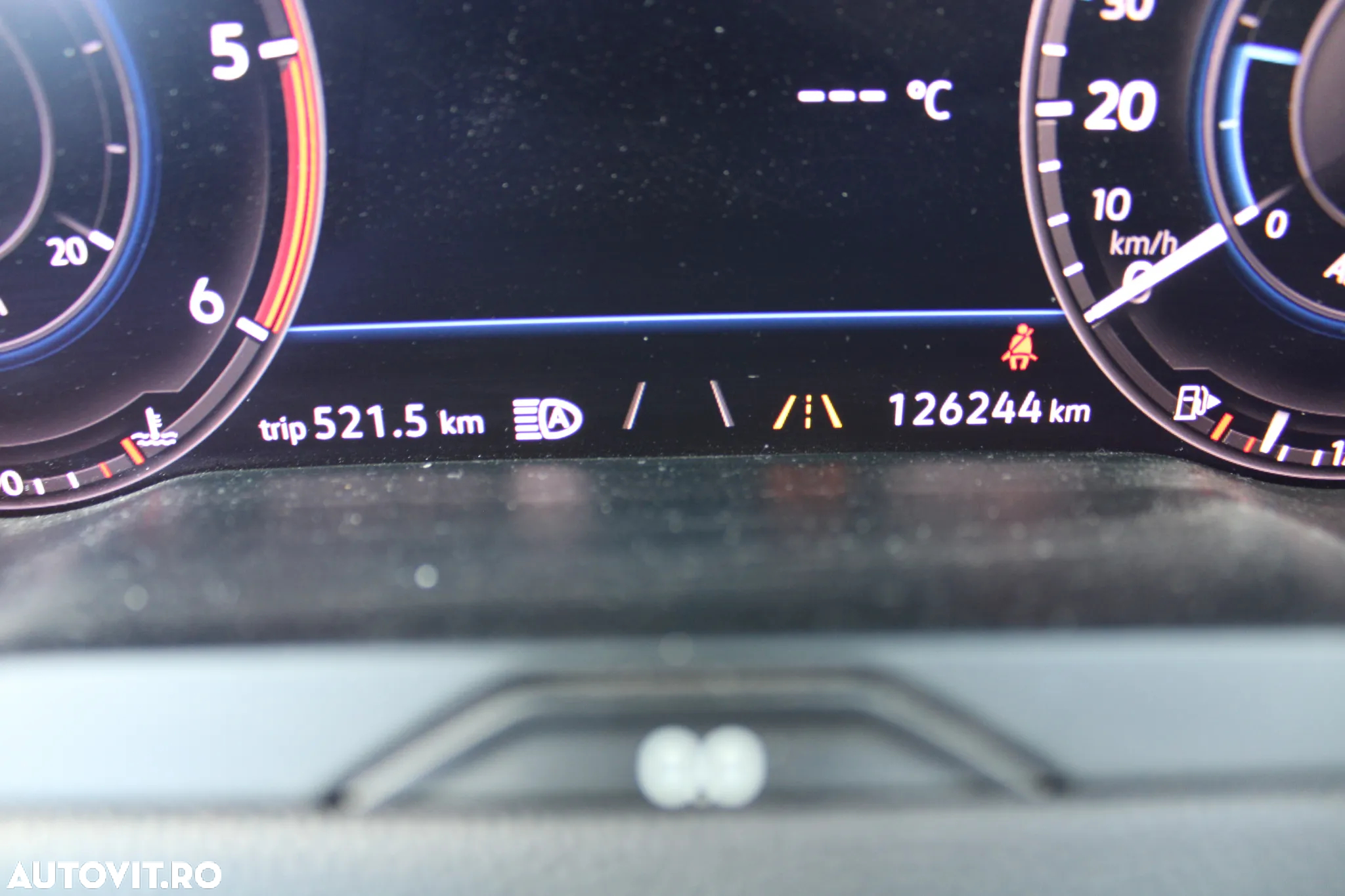 Volkswagen Passat 2.0 TDI (BlueMotion Technology) Highline - 28