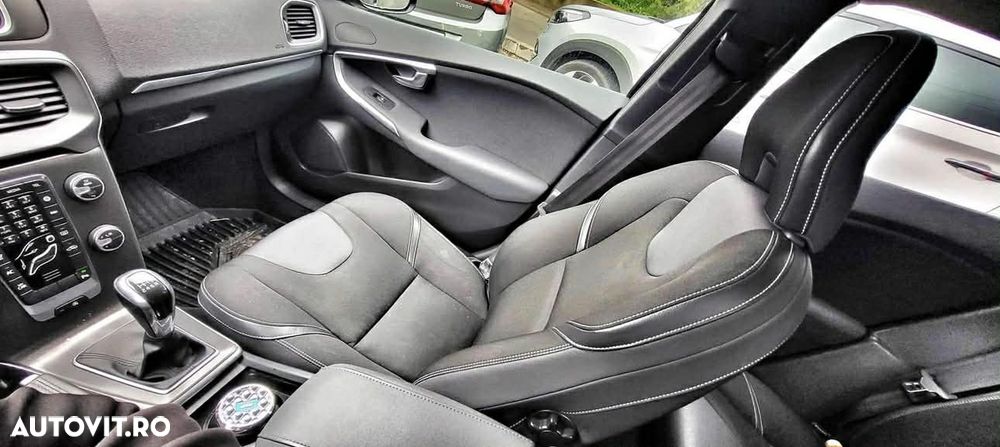 Volvo V40 D4 VEA R-Design - 6