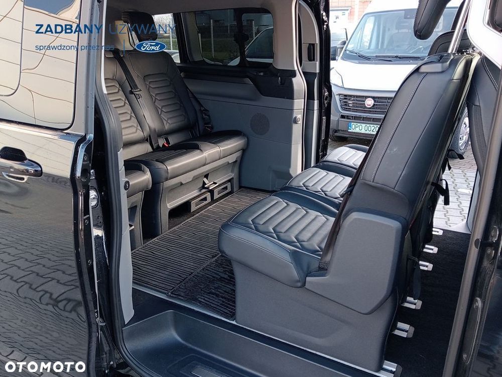 Ford Tourneo Custom - 22