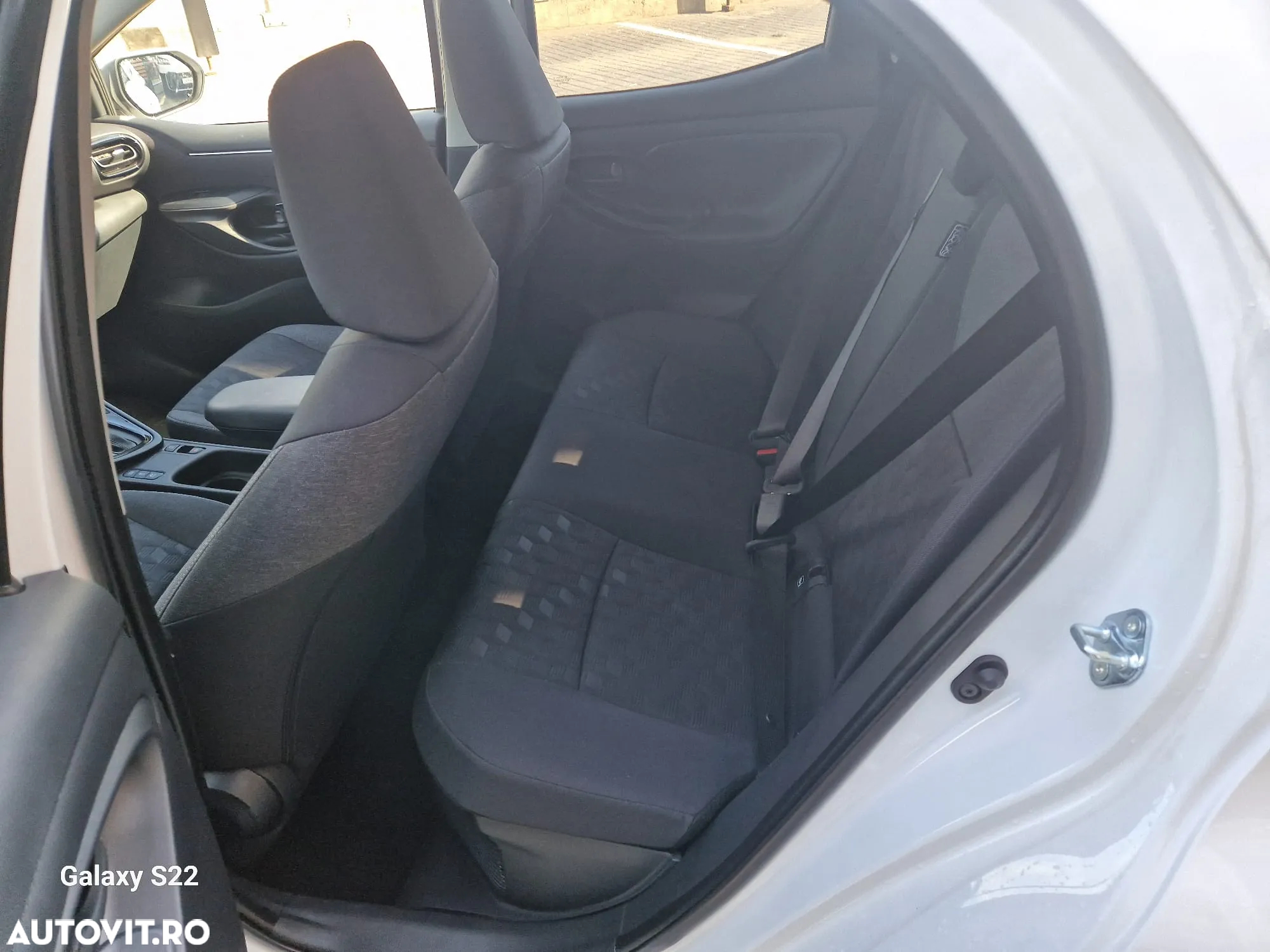Toyota Yaris 1.5 VVT-i HSD Dynamic - 20