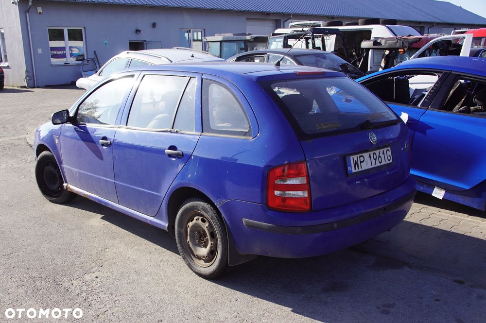 Auto na części - Skoda Fabia I 1.2 12V 64 KM AZQ GSB LF5K 2004R Silnik Skrzynia Błotnik Drzwi Szyba Lampa Lusterko Klapa Maska Deska Kokpit Sterownik Moduł Czujnik Licznik - 6