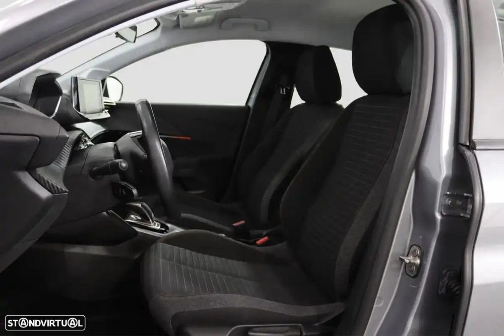 Peugeot 208 PureTech 100 EAT8 Active - 11