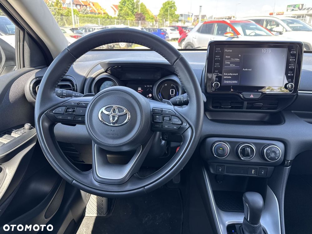 Toyota Yaris 1.5 Comfort CVT - 12