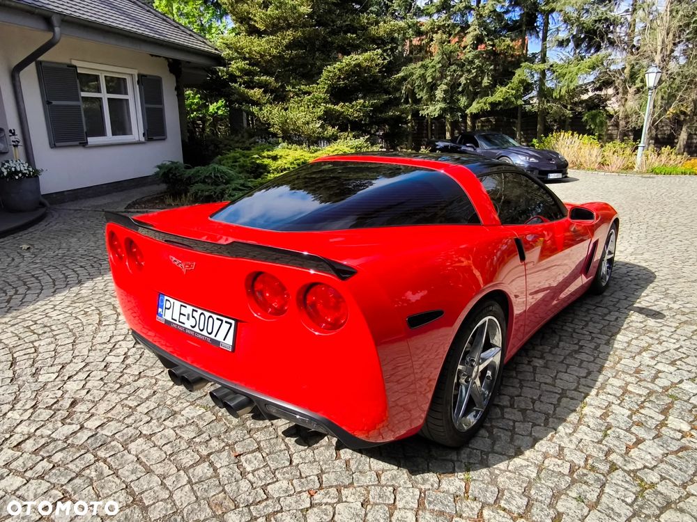 Chevrolet Corvette - 12