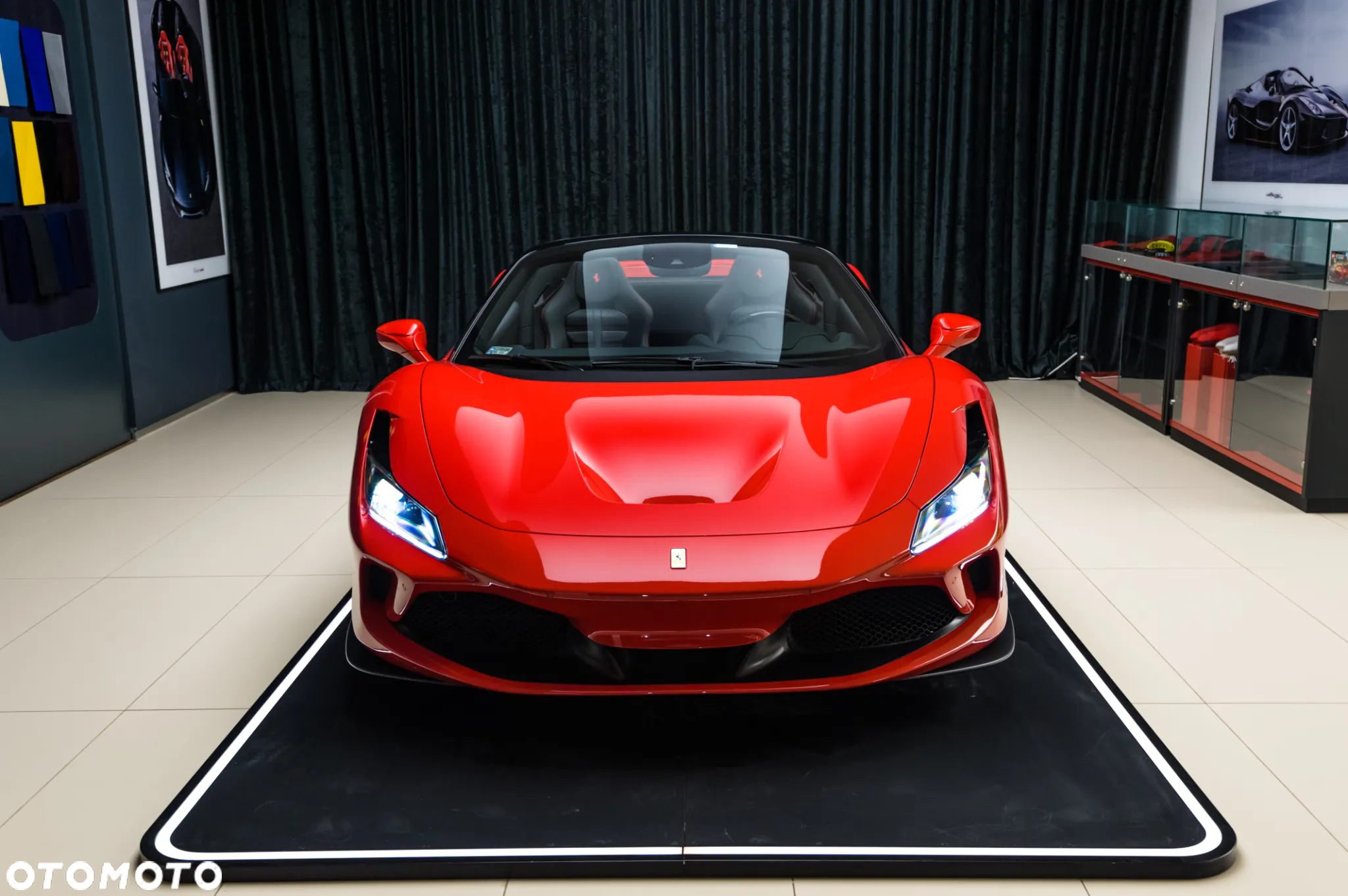 Ferrari F8 Spider - 26