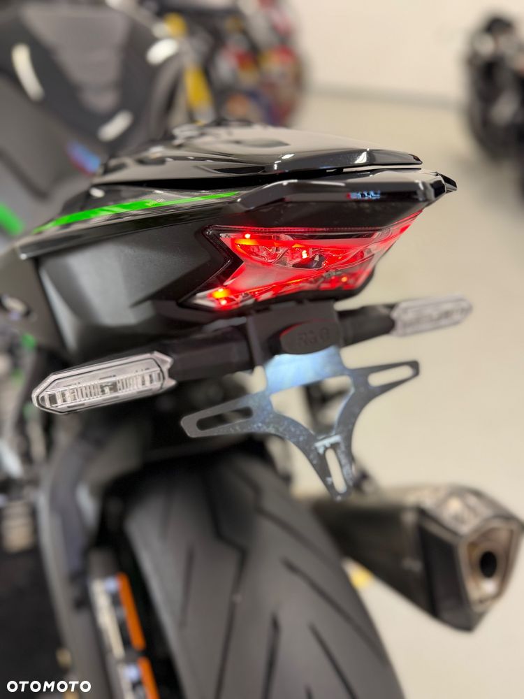 Kawasaki H2 - 26