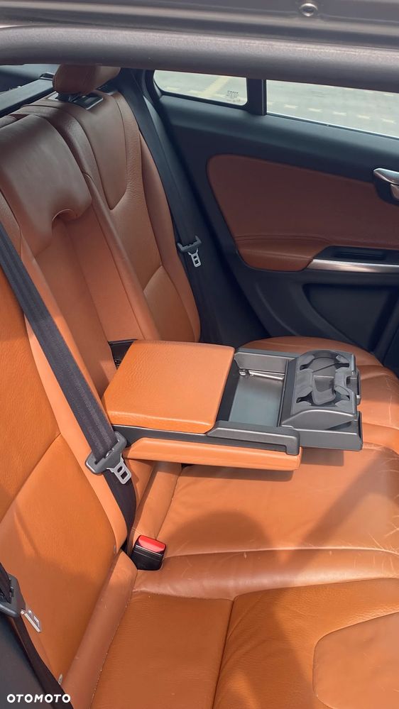 Volvo V60 T4 Summum - 18