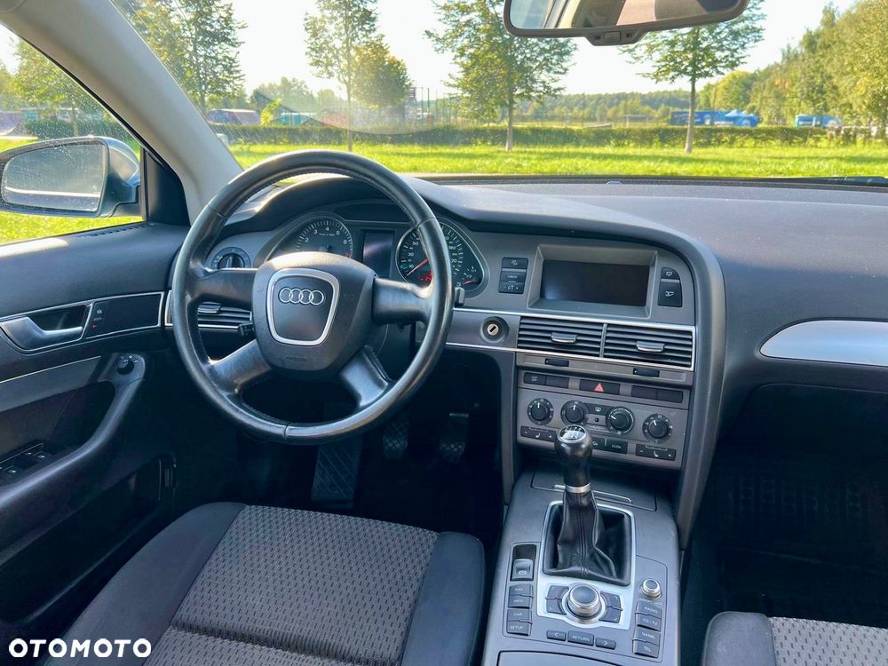 Audi A6 Limousine 2.4 - 24
