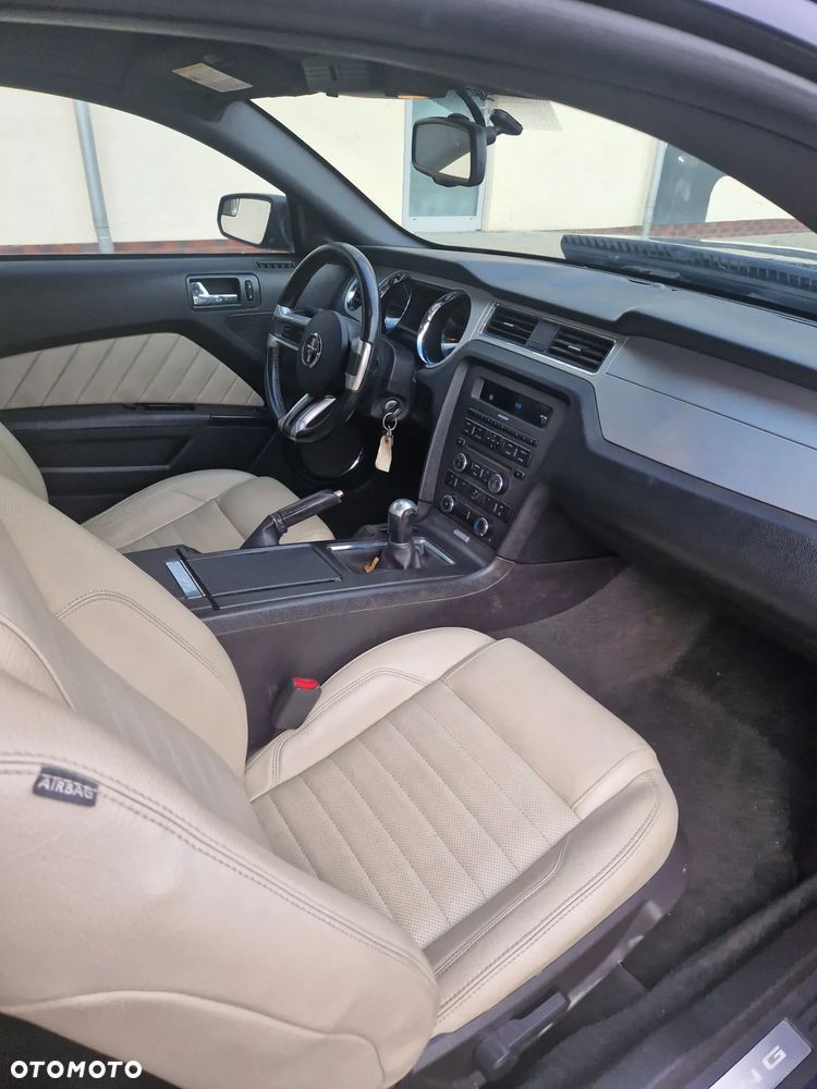 Ford Mustang 5.0 V8 GT Premium - 2