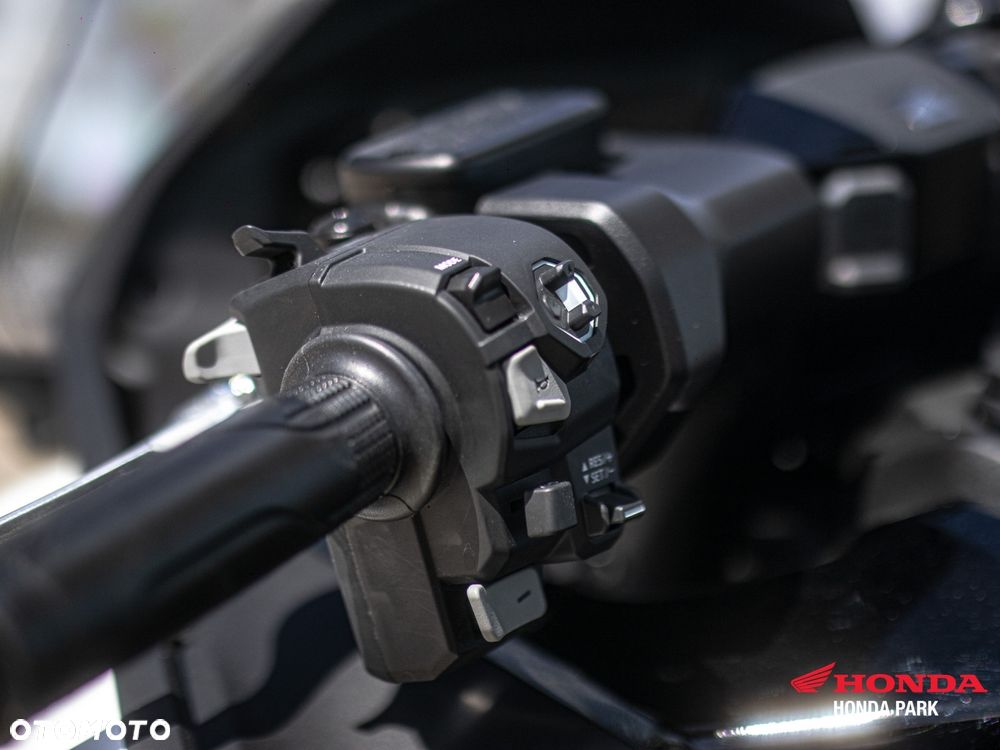 Honda NSS - 8