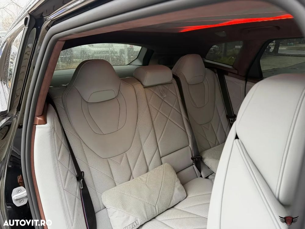 BMW XM 50e - 34