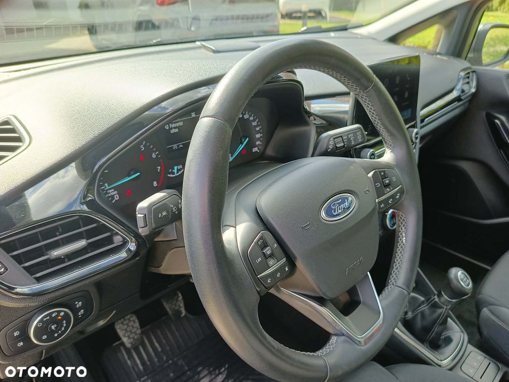 Ford Fiesta 1.1 S&S TITANIUM - 16