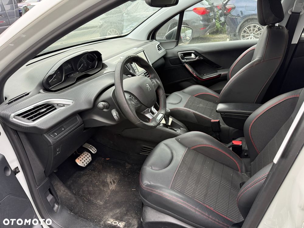 Peugeot 208 1.2 PureTech GPF Signature S&S EAT6 - 10