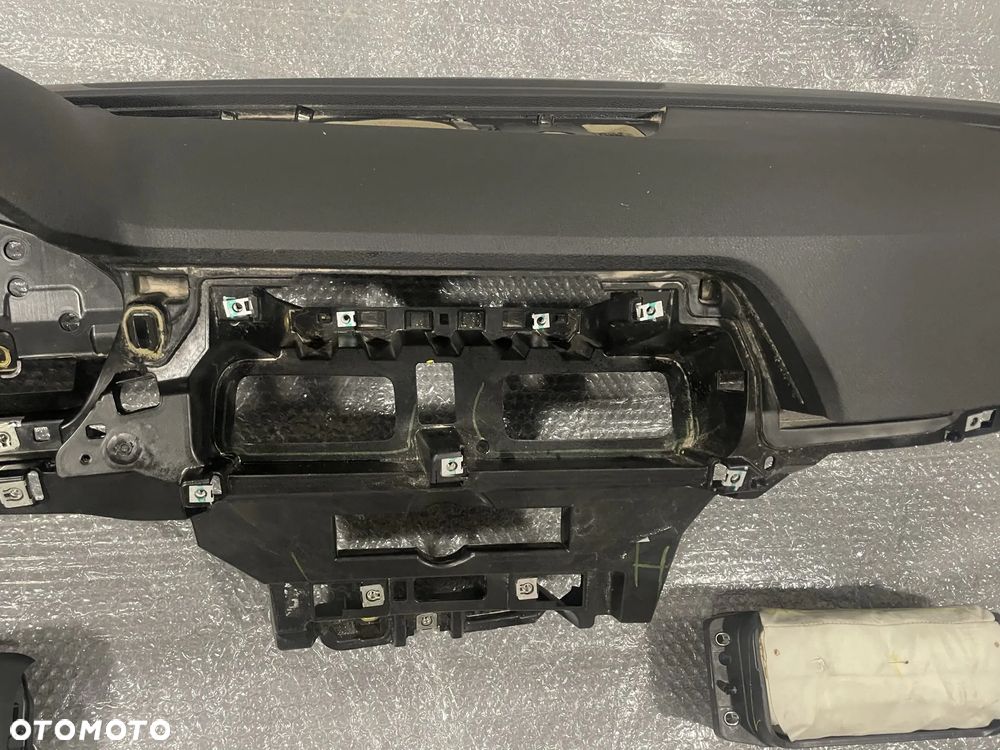 Audi Q5 80A konsola+poduszki. - 3