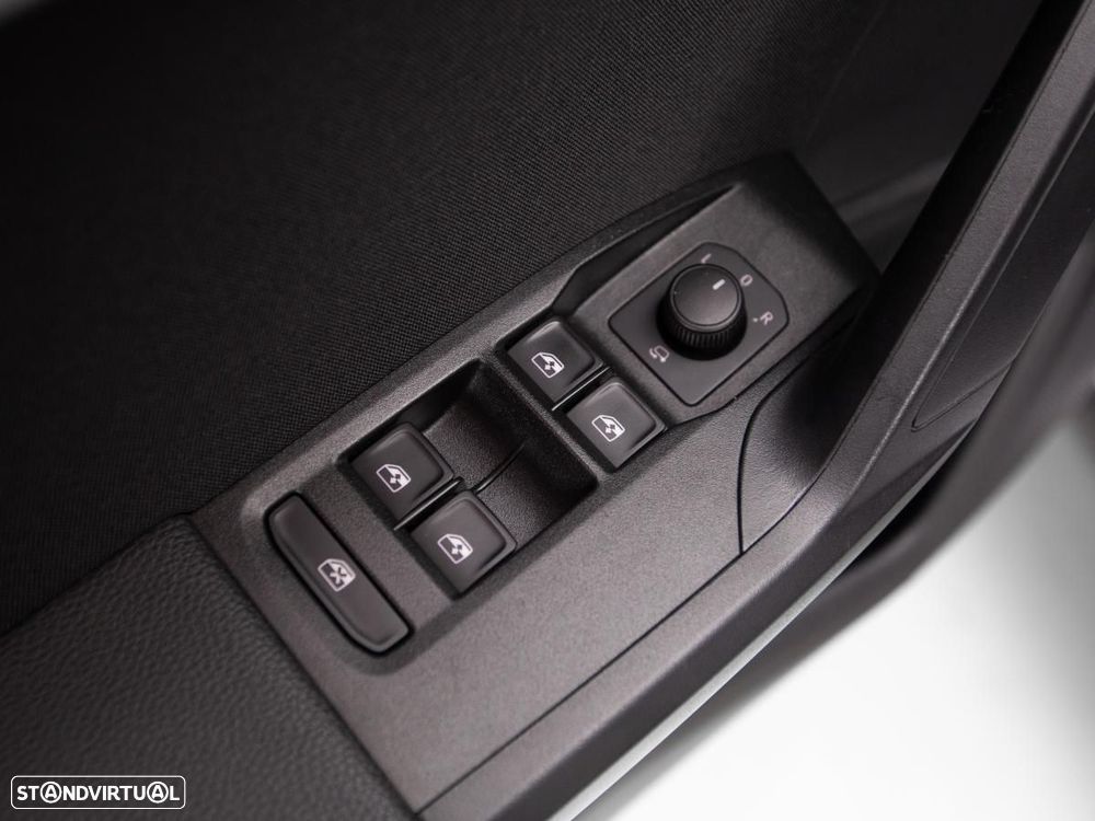 SEAT Arona 1.0 TSI FR - 14