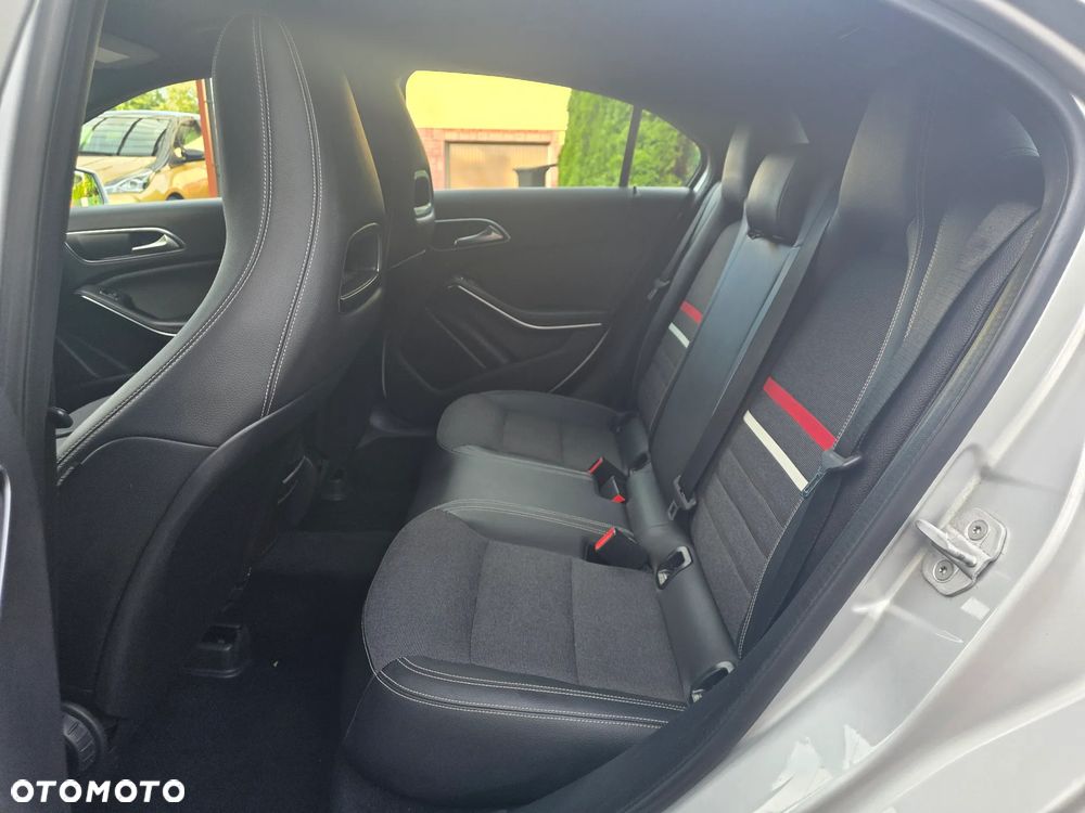 Mercedes-Benz Klasa A 180 (BlueEFFICIENCY) 7G-DCT - 20