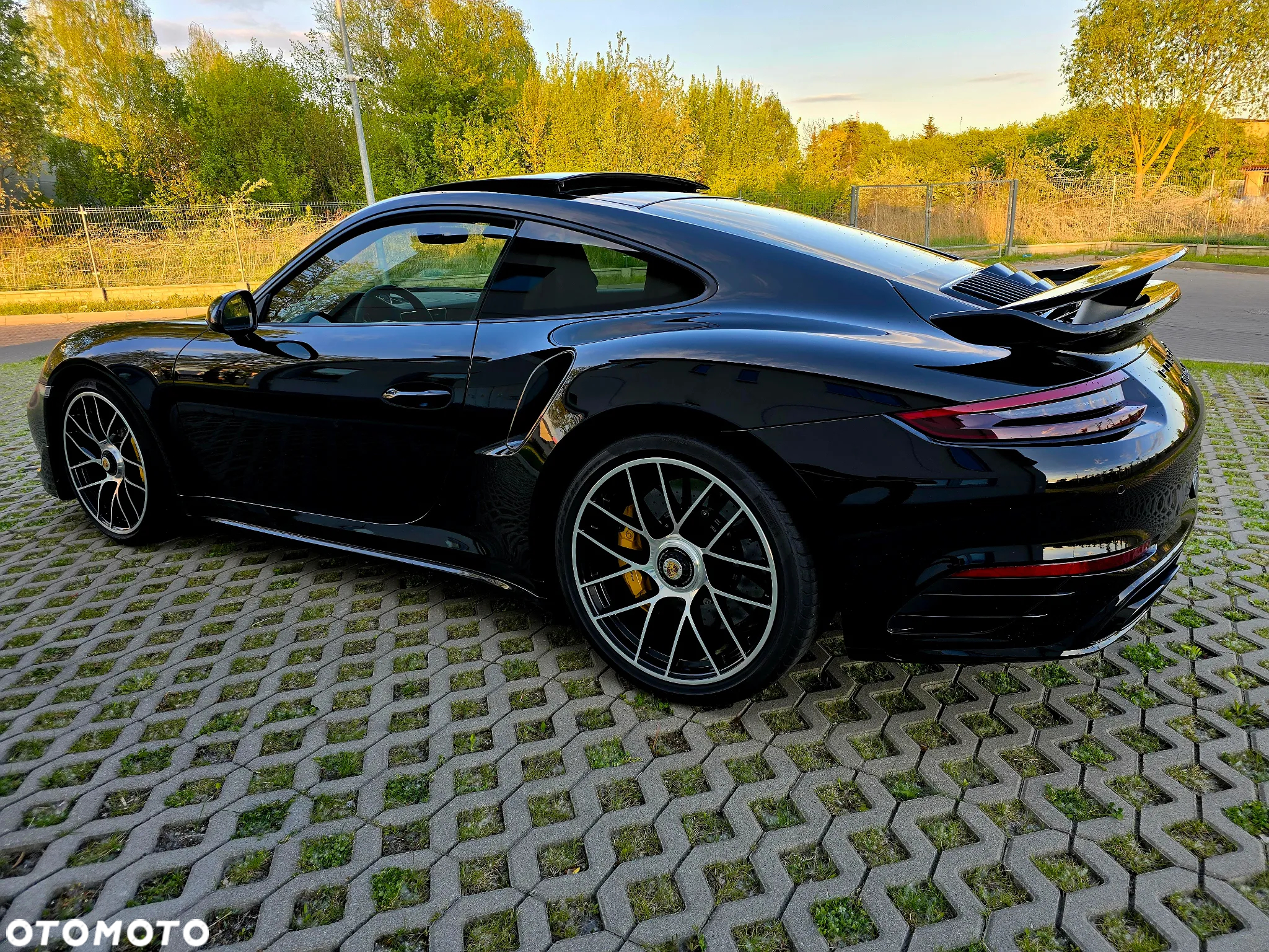 Porsche 911 Turbo S - 13
