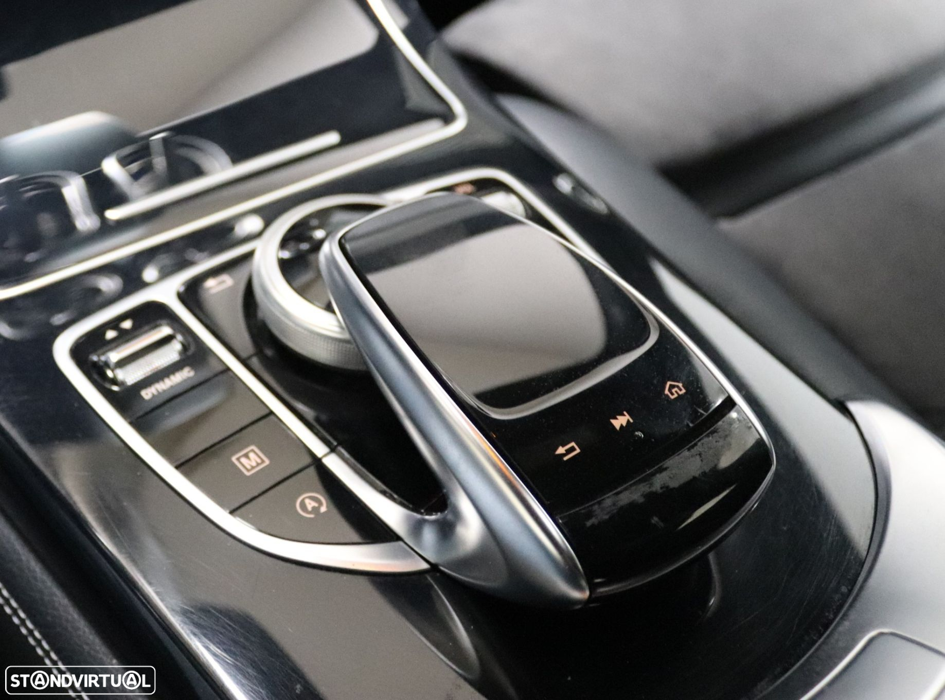 Mercedes-Benz E 350 e AMG - 31