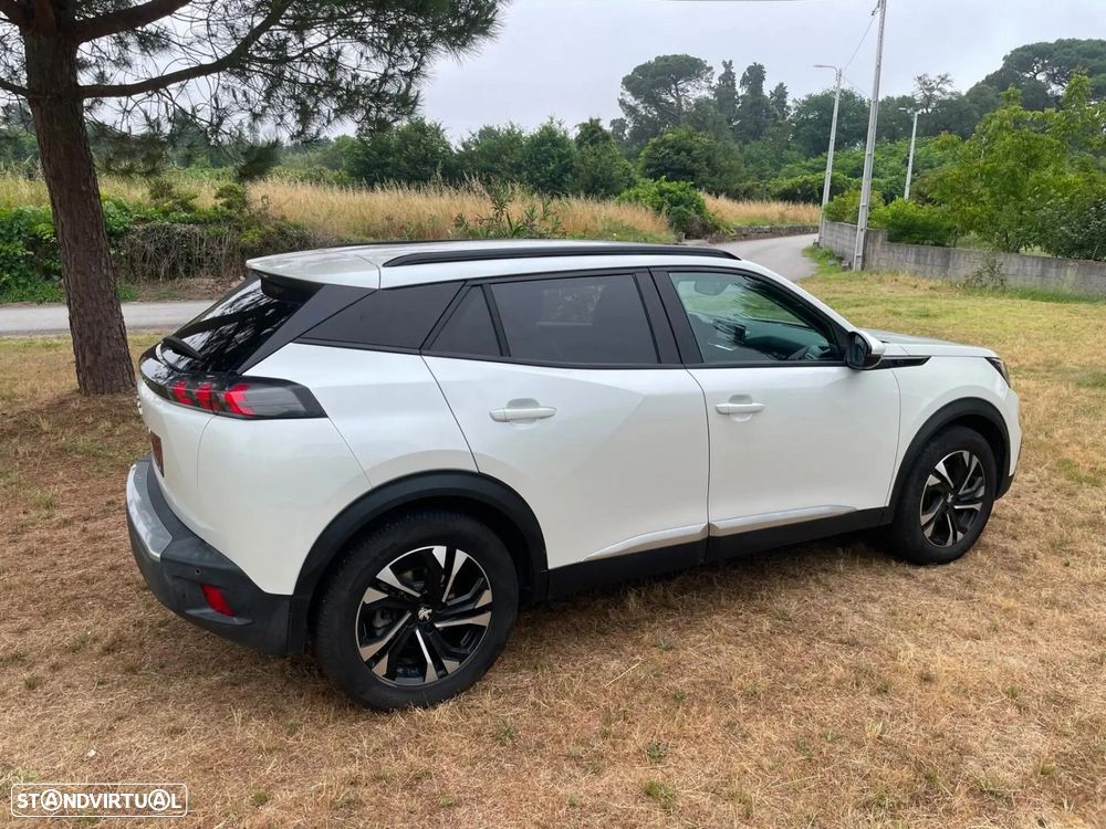Peugeot e-2008 Allure - 9