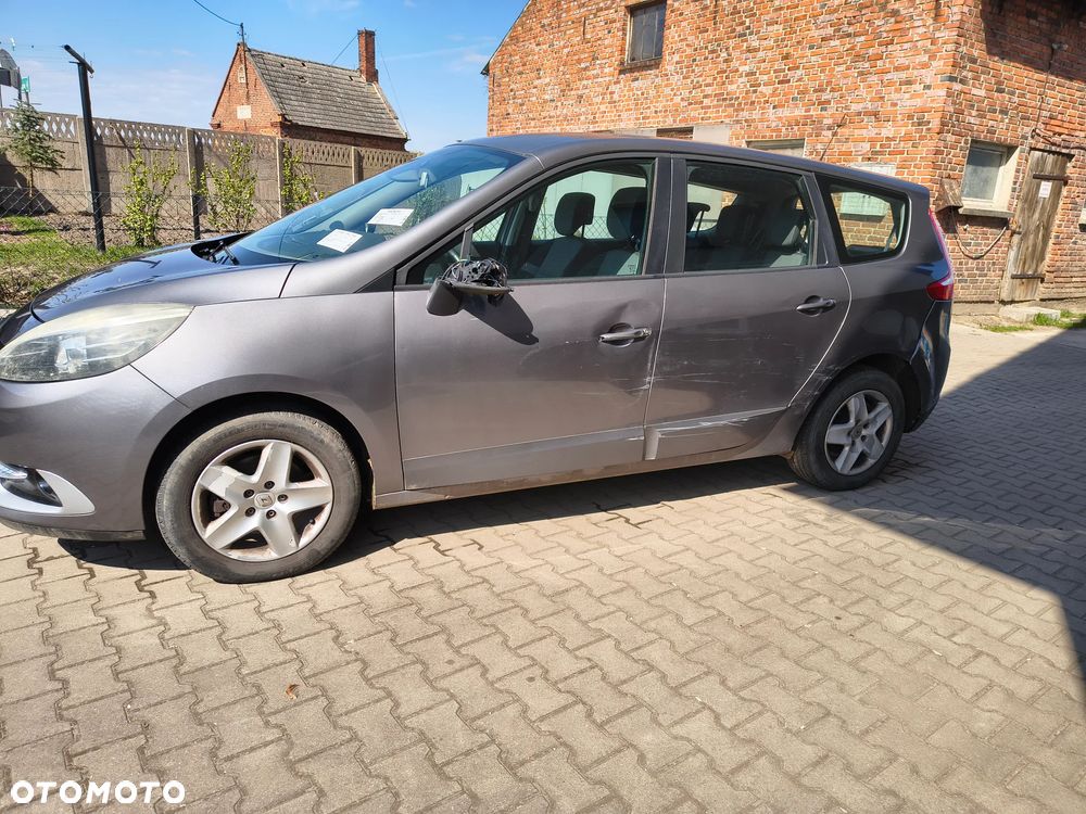 Renault Grand Scenic - 14