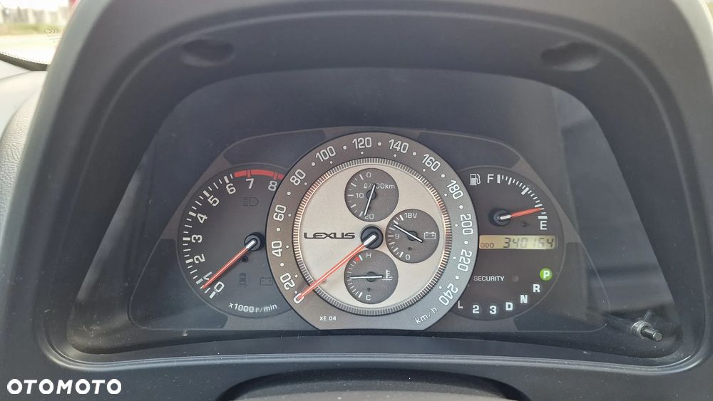 Lexus IS 200 Elegance - 16