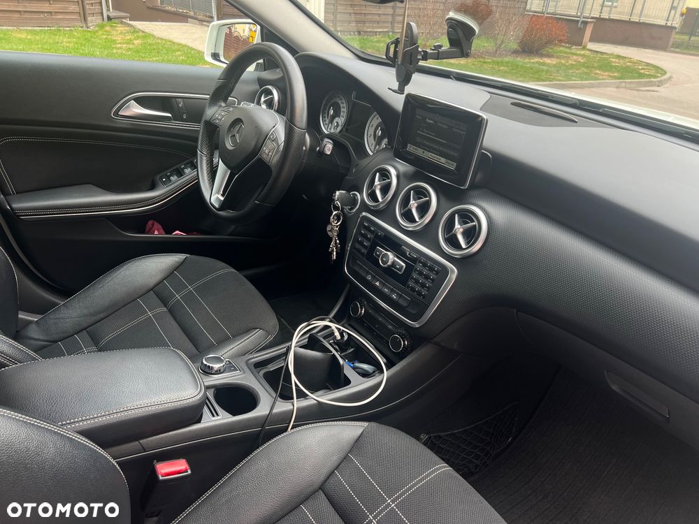 Mercedes-Benz Klasa A 180 (BlueEFFICIENCY) 7G-DCT - 16