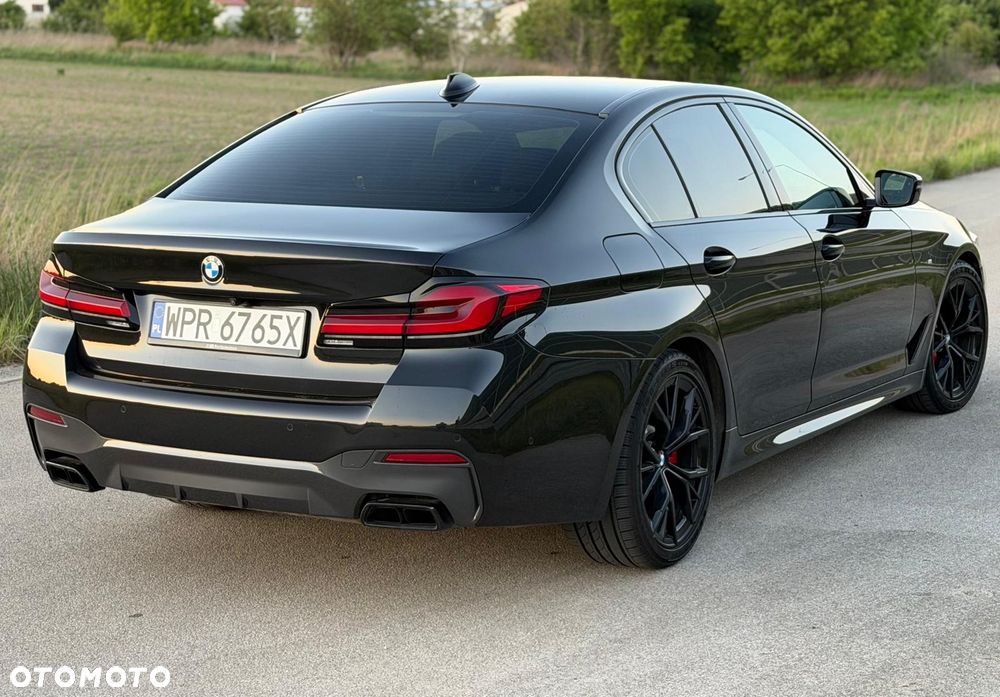 BMW Seria 5 M550i xDrive - 4
