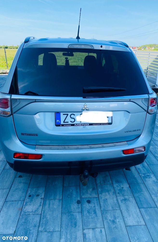 Mitsubishi Outlander 2.2 DID Intense - 4