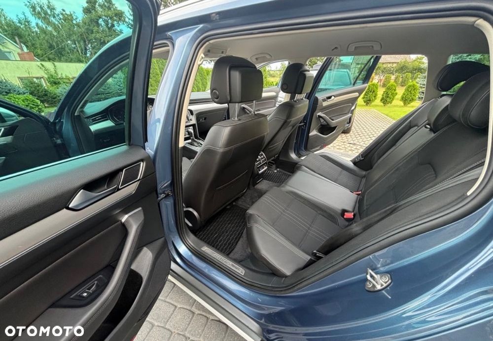 Volkswagen Passat Alltrack 2.0 TDI SCR 4Motion DSG - 13