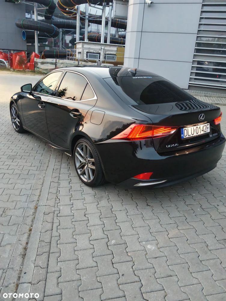 Lexus IS - 3