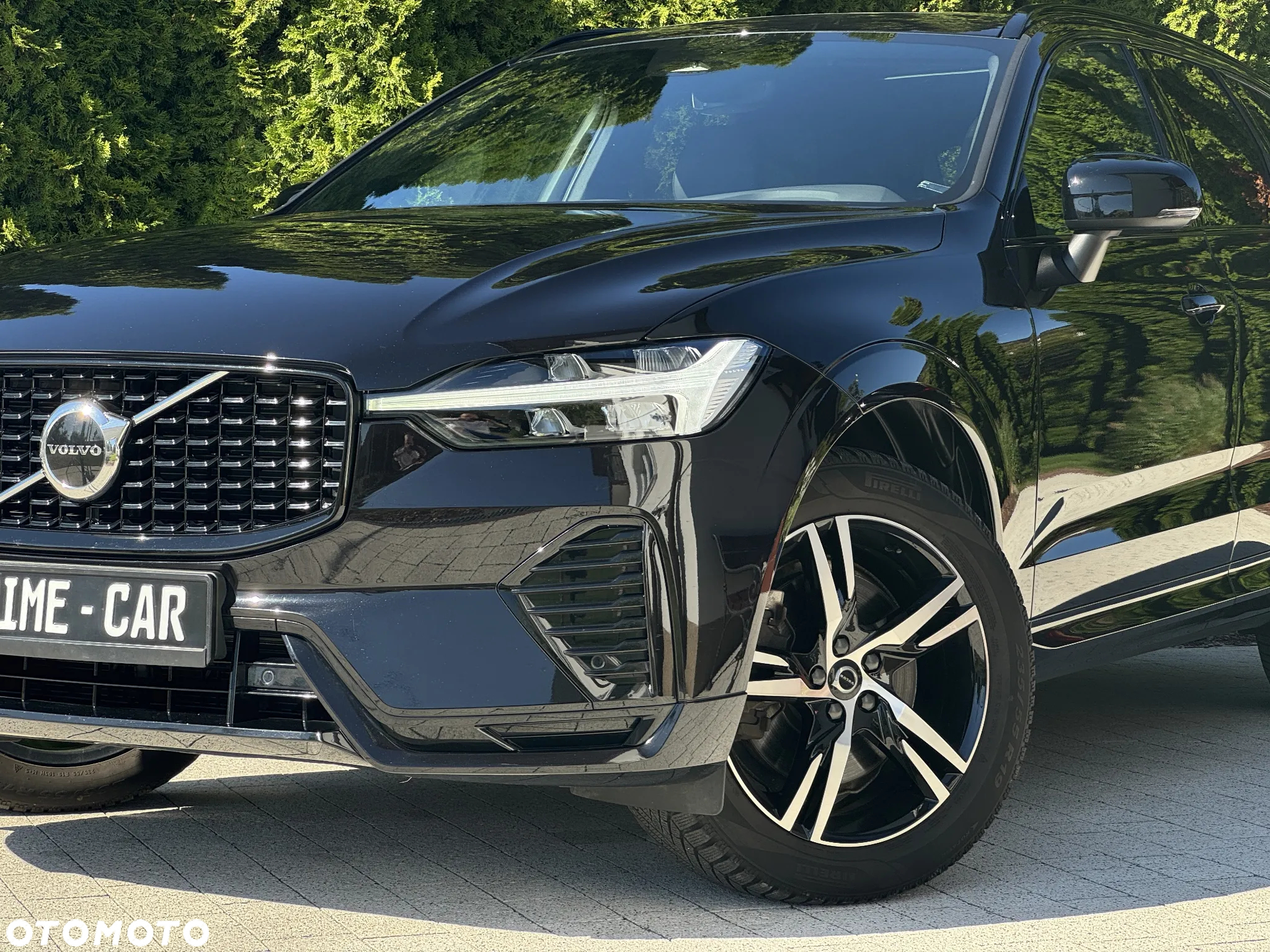 Volvo XC 60 B4 D Plus Dark - 29