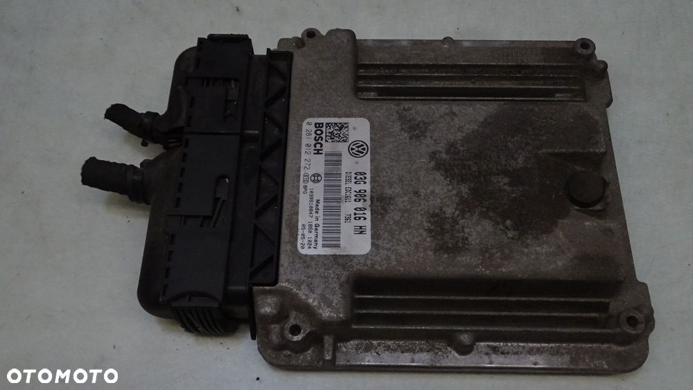 KOMPUTER SILNIKA VOLKSWAGEN CADDY III 2.0SDI  03G906016HN - 1