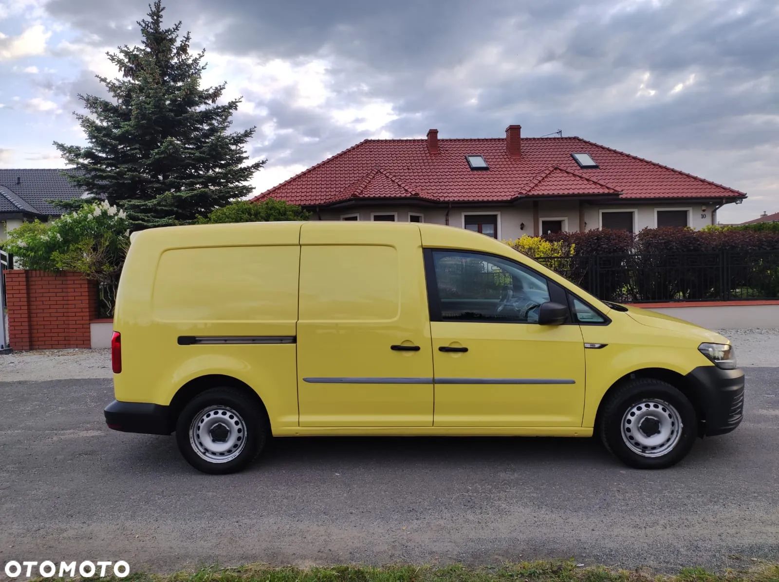 Volkswagen Caddy Maxi - 1