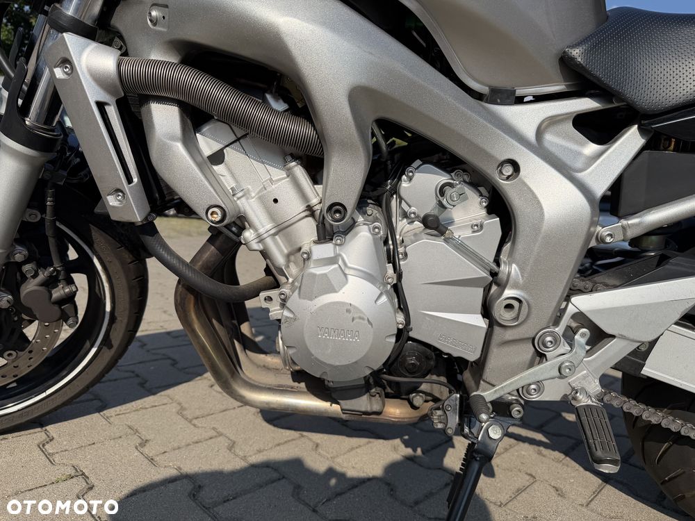 Yamaha FZ6 - 10