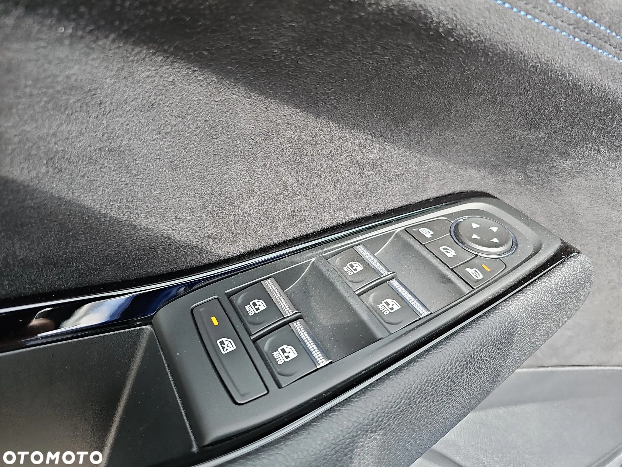 Renault Austral 1.2 E-Tech Full Hybrid 200 Iconic esprit Alpine MMT - 14