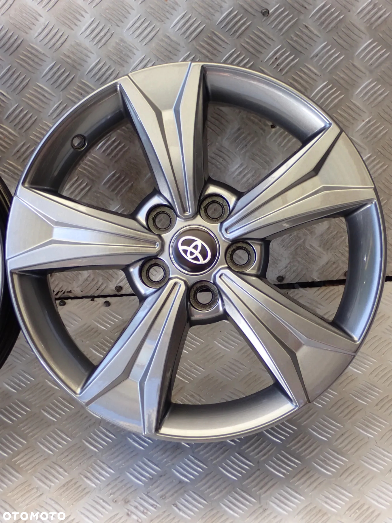 FELGI ALUMINIOWE  TOYOTA C-HR  6,5JX17  ET 45  5X114,3  PW457-10001  2700 ZŁ - 7