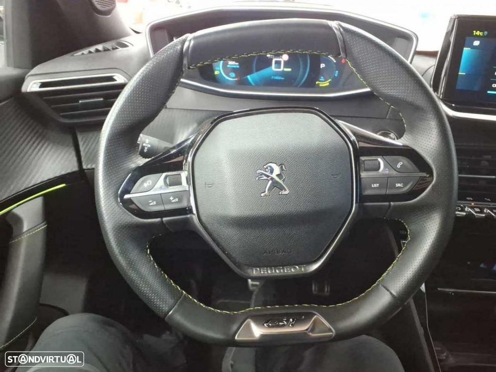 Peugeot e-2008 GT Pack - 5