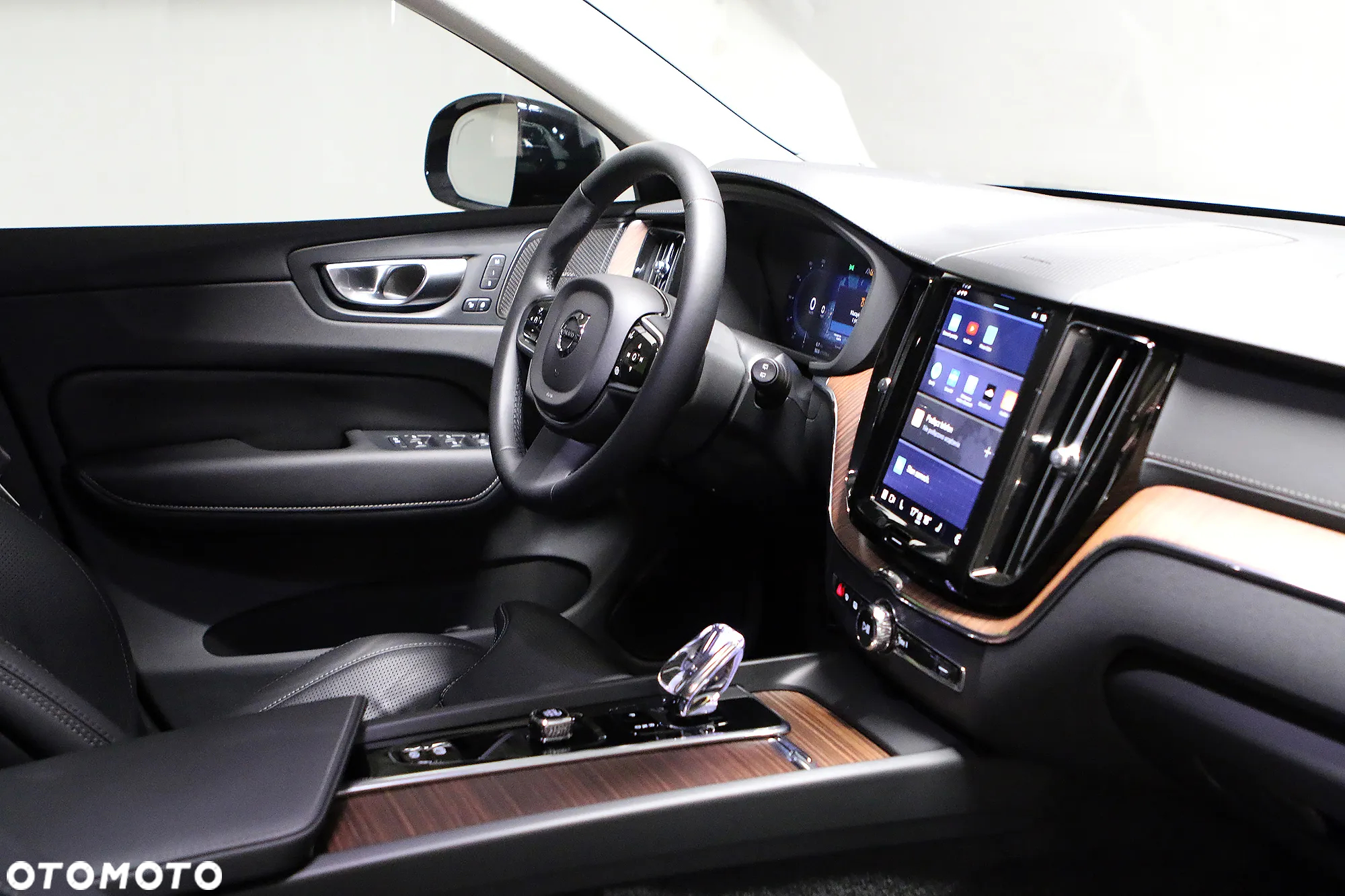 Volvo XC 60 B5 B AWD Ultimate Black Edition - 28