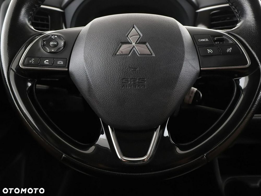 Mitsubishi Outlander 2.0 2WD SUV-Star - 22
