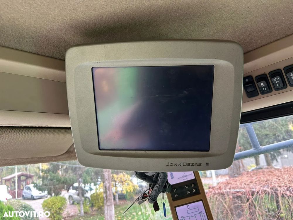 John Deere S690i - 8