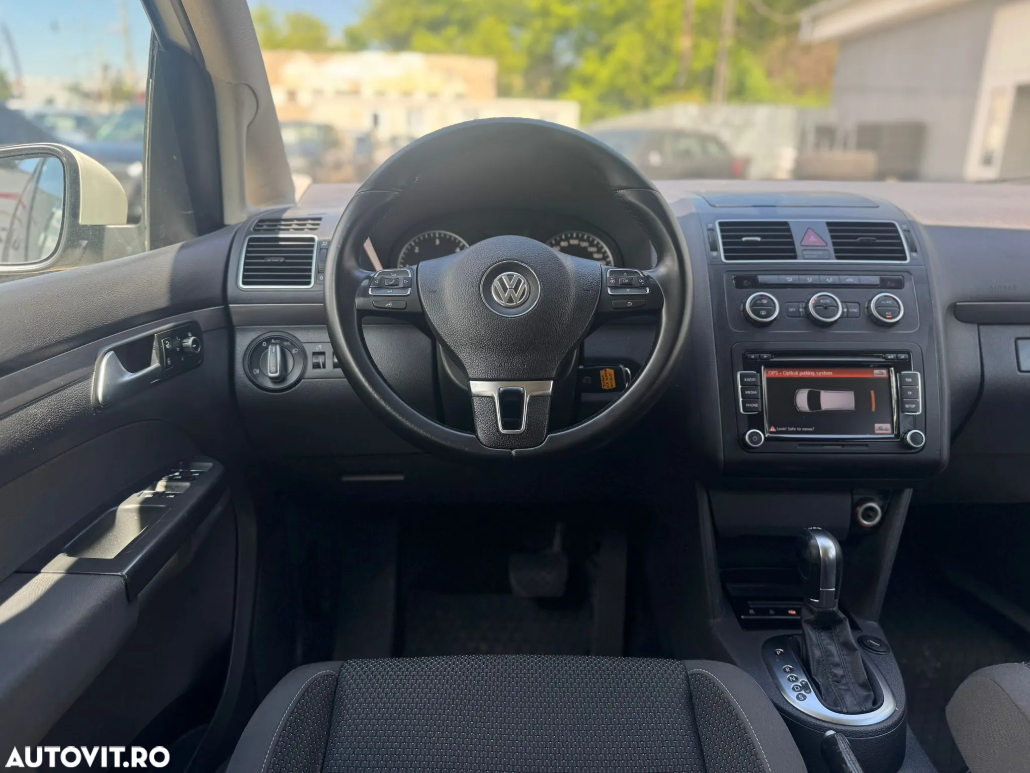 Volkswagen Touran 2.0 TDI DSG Comfortline - 37