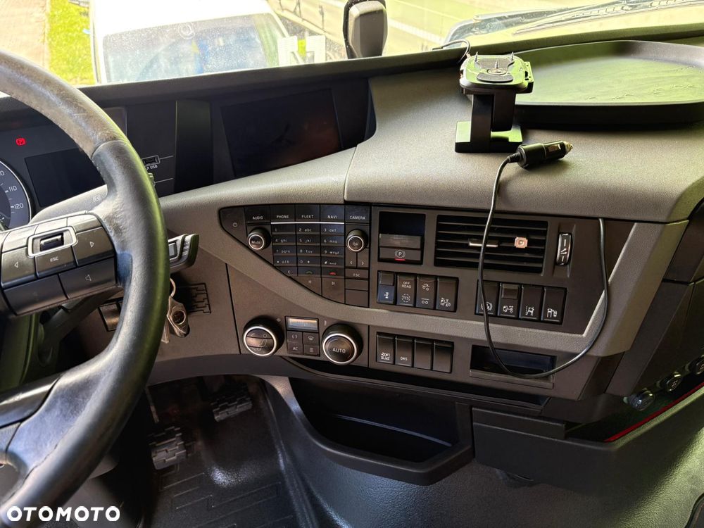 Volvo FH12, 500KM, 6X2 Pusher - 24