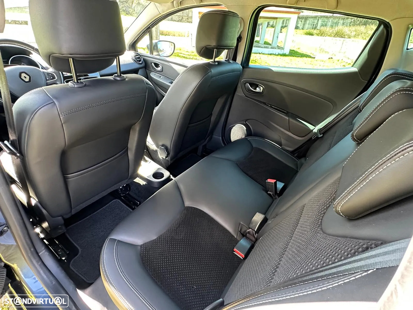 Renault Clio Energy dCi 90 Start & Stop Intens - 19
